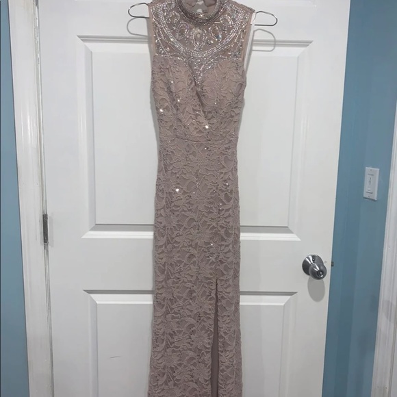 Only worn once - Picture 3 of 5